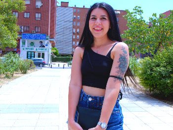 La cubana de Leganes. La vecinita Paola se atreve con uno de esos RABOS DE CABALLO con los que recibimos a nuestras teens – Fakings