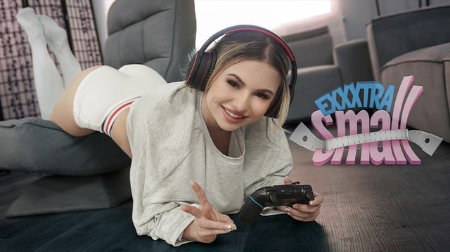 Exxxtra Small – Aria Banks – Cum Get Me