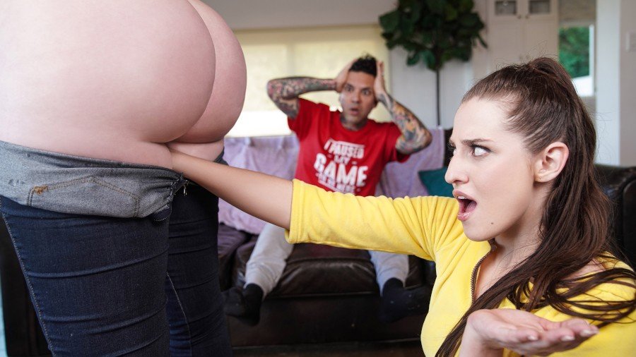 Brazzers – Aubree Valentine, Abigaiil Morris – Horny Cosplay Cutie Fists Gorgeous Ginger Goddess