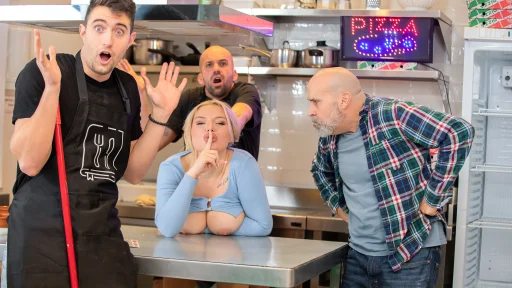 Latina Milf – Miss Jackson – Madrastra Visita la Pizzería Familiar