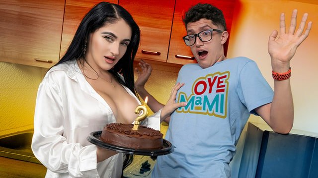 Oye Mami – Stella Osorio – Un Año Mayor y más Cachonda
