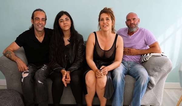 Milena Sanz, Petite Lilith – Pareja de maduros con jovencitos