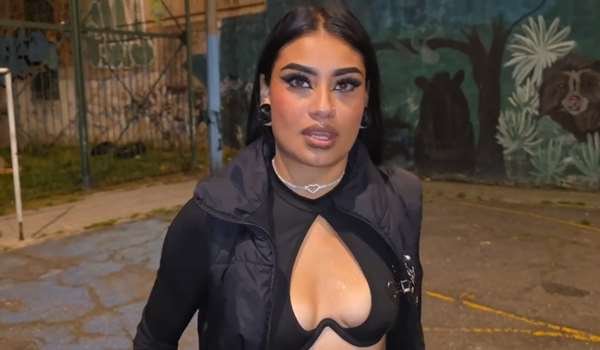 XPaja – Bad Angel dice que disfruta tragar semen y fluidos del pene