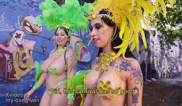 Xvideos – Fiesta anal de carnaval bang van
