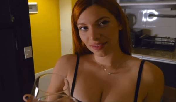 Mia Greco – Follada en la cocina