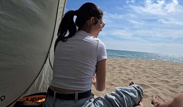 La bestia y la bella – Hermanastra Tiene Sexo En La Playa Publica