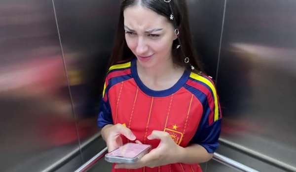 MyHornyKitty – I Fucked and Creampied a Stranger Right Before the World Cup Football Match on the Coach