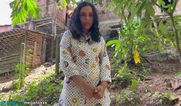 MeganSxx – Jardinero me folla y se me viene dentro