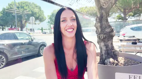 JacquieEtMichelTV – Louna, de 28 años, ¡de Marsella!