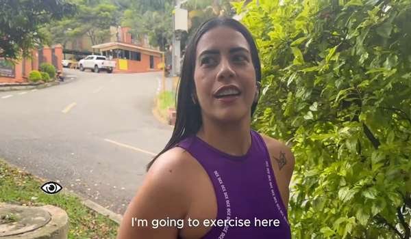 Kylei Ellish – MILF Colombiana Convence a Nerd Boy En un Parque De Follar En Su Casa, Su Hijastro Los Descubre