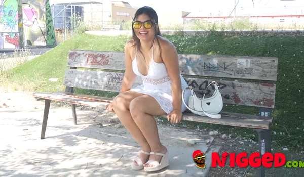 Nigged – Latina Despuntando en Nigged! Sally Torres Gime con Polla Negra Monstruosa