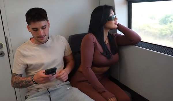 Mariana Martix – Colombiana culona se folla a un extraño que conoce en el tren