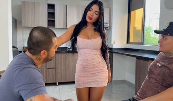 Alejandra Palacios – El mejor amigo de mi novio me folla tan rico como parte de la terapia sexual