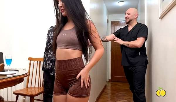 Limon Producciones – Mi marido me contrata una masajista y termina con un final feliz en mi cara