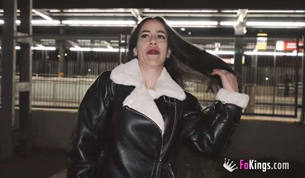 Fakings – Sindy Fit – Euromed PORNO Destino Barcelona, Próxima Parada Sindy Fit Chabales