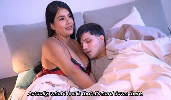 Latina – Los Han Pillado Teniendo Sexo! La Madrastra Deja Que Su Hijastro Duerma En Su Cama