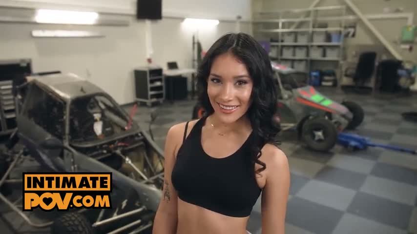 IntimatePOV – Carolina Guerrero – Más que motores con Carolina Guerrero