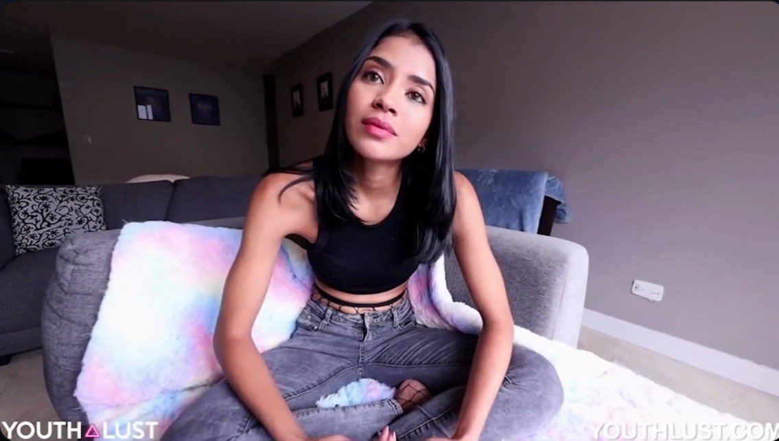 YouthLust – Sahara – Debut Porno