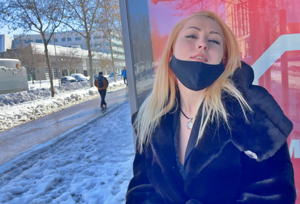 PutaLocura – Lisi Kitty – Pillada en la nieve