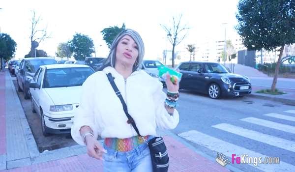 Fakings – Vanessa Colombiana – Se ofrece babysitter con experiencia. La TATA Vanesa Colombiana, niñera que garantiza servicios con FINAL FELIZ